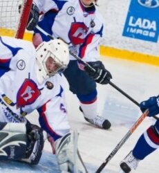 Тольяттинские хоккеисты разгромили саратовский'Кристалл. 1 рубль